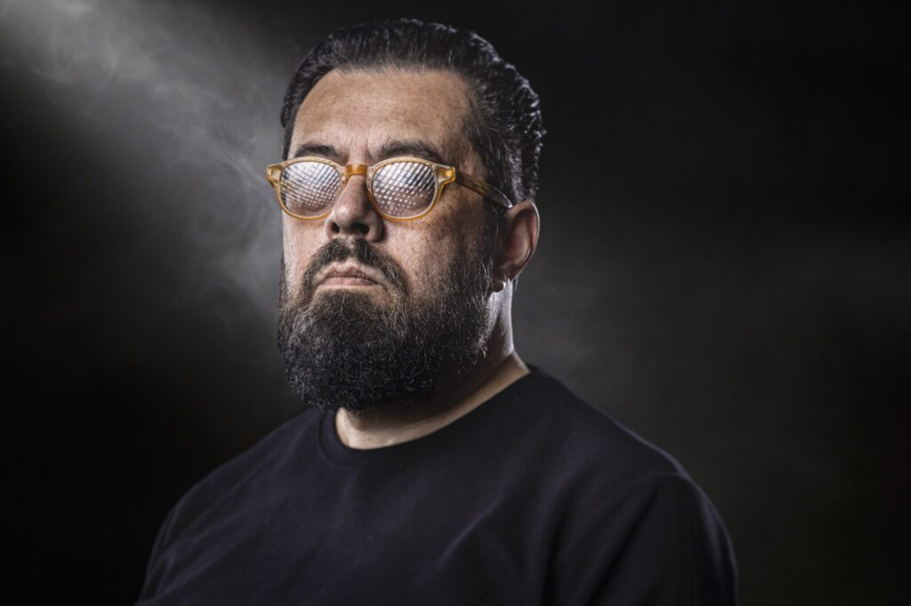 Voorbeeld van een zakelijk portret, gefotografeerd in mobiele studio op locatie.